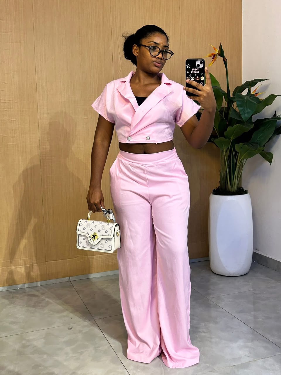 Conjunto Feminino Social de 2 Peças – Blazer Cropped e Calça Pantalona Rosa Claro